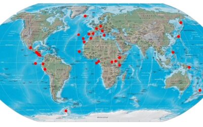 TRES DÉCADAS FORMANDO CONOCIMIENTO, PERSONAS Y FUTURO