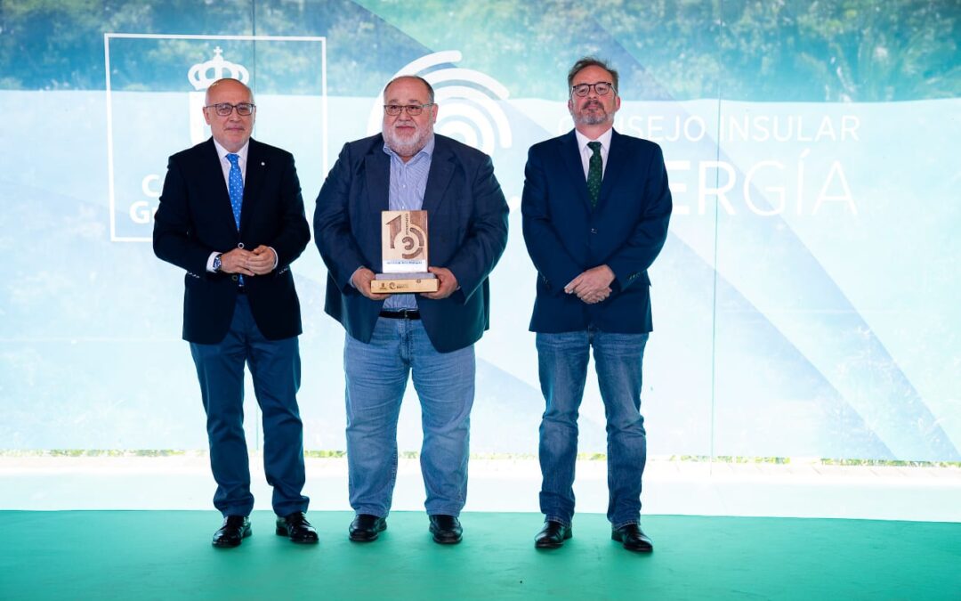 Nemesio M. Pérez recibe un reconocimiento en el décimo aniversario del Consejo Insular de la Energía de Gran Canaria